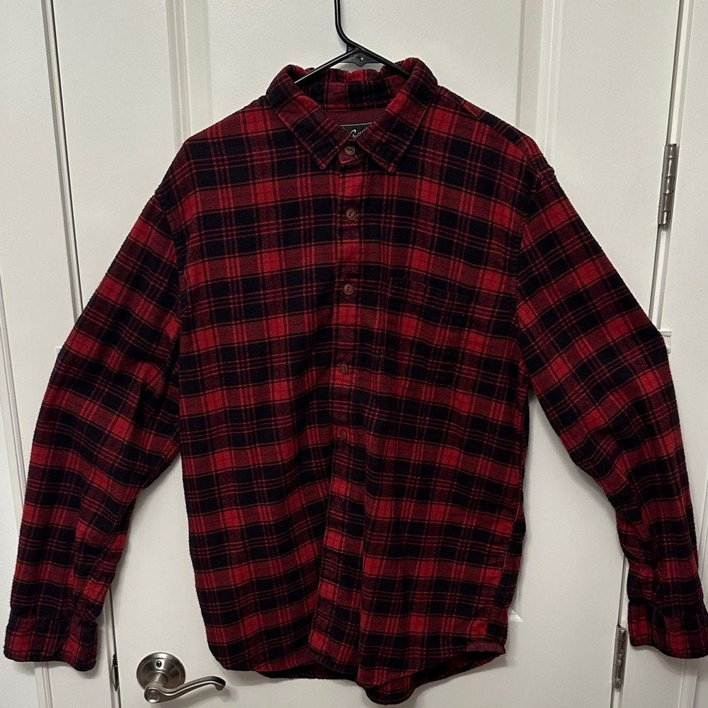 Grayers Large Red and Black Plaid Button-Up Shirt